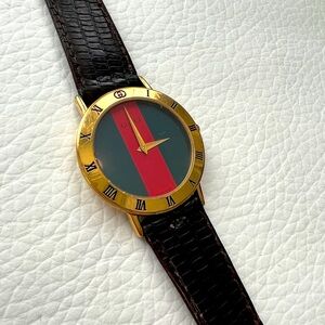 Original Authentic Gucci 3000M Vintage watch Sold As Is - Read Listing!!